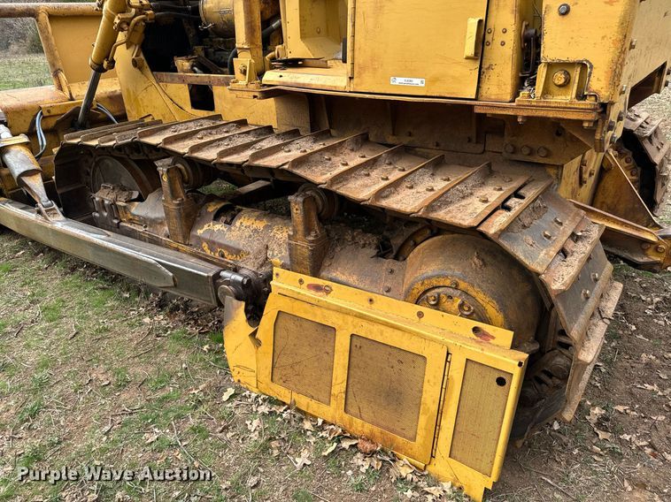 image for item EJ0284 1977 Caterpillar  D6D dozer