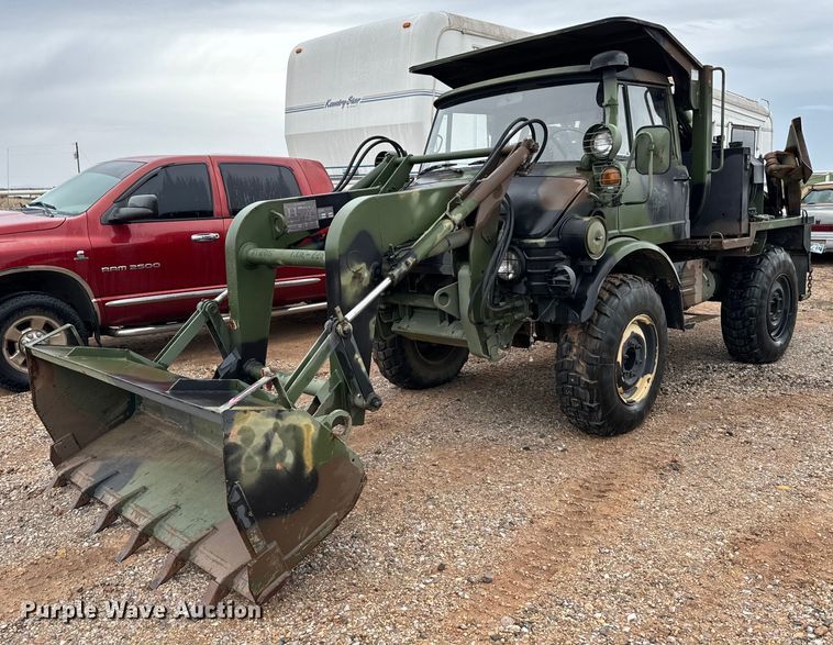 image for item EJ0304 Freightliner Unimog FLU419 emplacement excavator