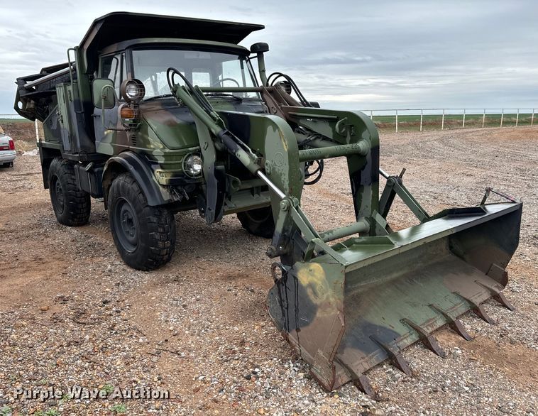 image for item EJ0304 Freightliner Unimog FLU419 emplacement excavator