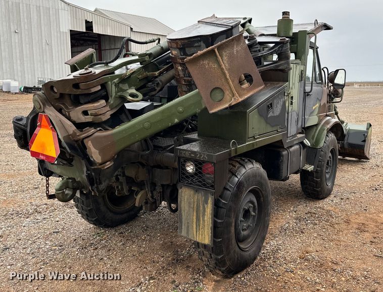 image for item EJ0304 Freightliner Unimog FLU419 emplacement excavator