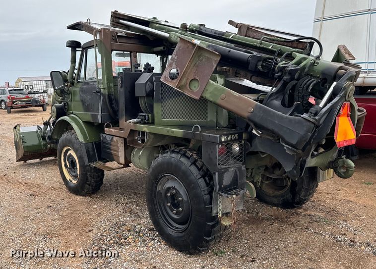 image for item EJ0304 Freightliner Unimog FLU419 emplacement excavator