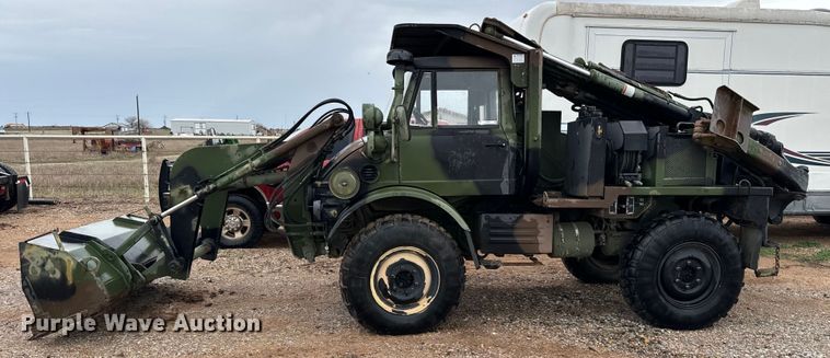 image for item EJ0304 Freightliner Unimog FLU419 emplacement excavator