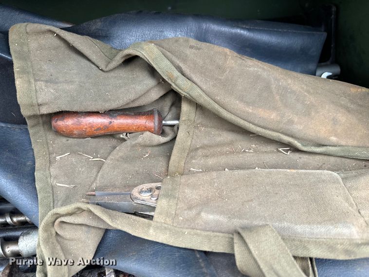 image for item EJ0304 Freightliner Unimog FLU419 emplacement excavator