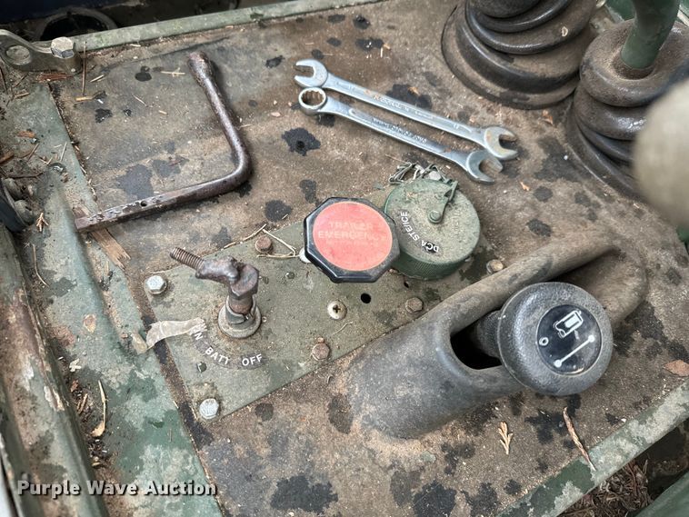 image for item EJ0304 Freightliner Unimog FLU419 emplacement excavator