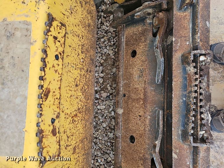 image for item EJ5923 2007 Komatsu  CK30-1 tracked skid steer loader