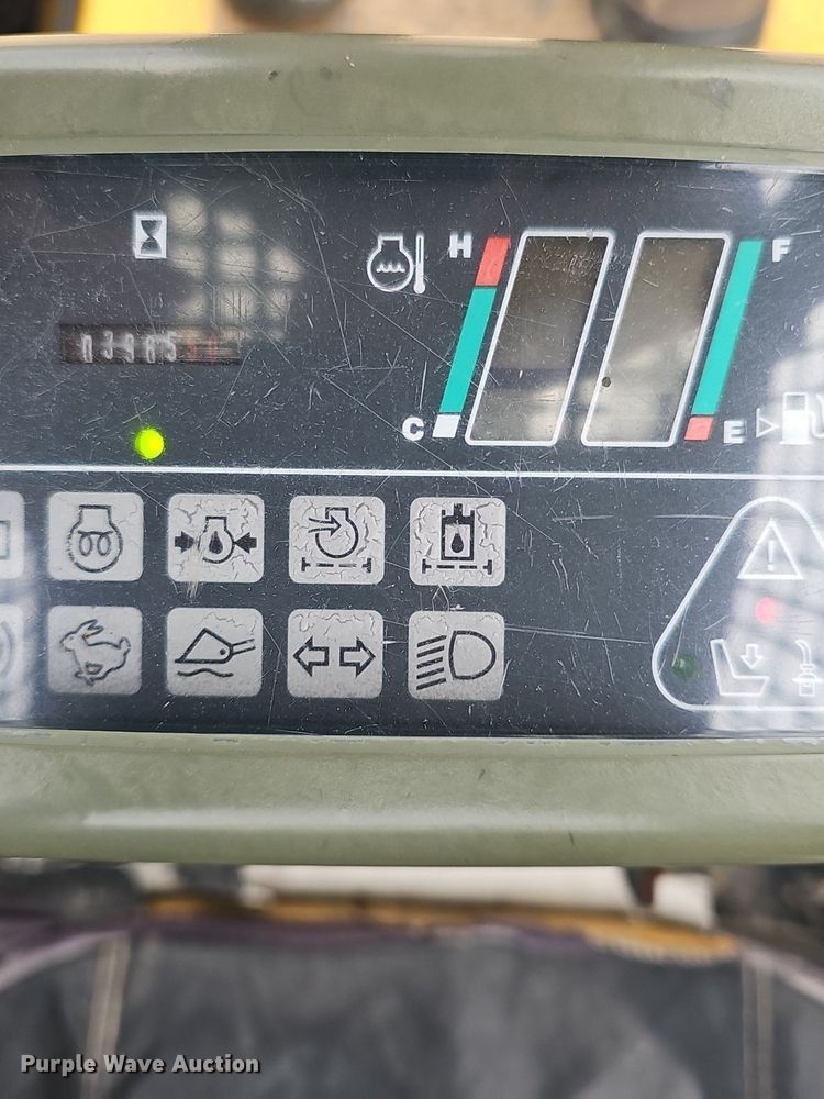 image for item EJ5923 2007 Komatsu  CK30-1 tracked skid steer loader