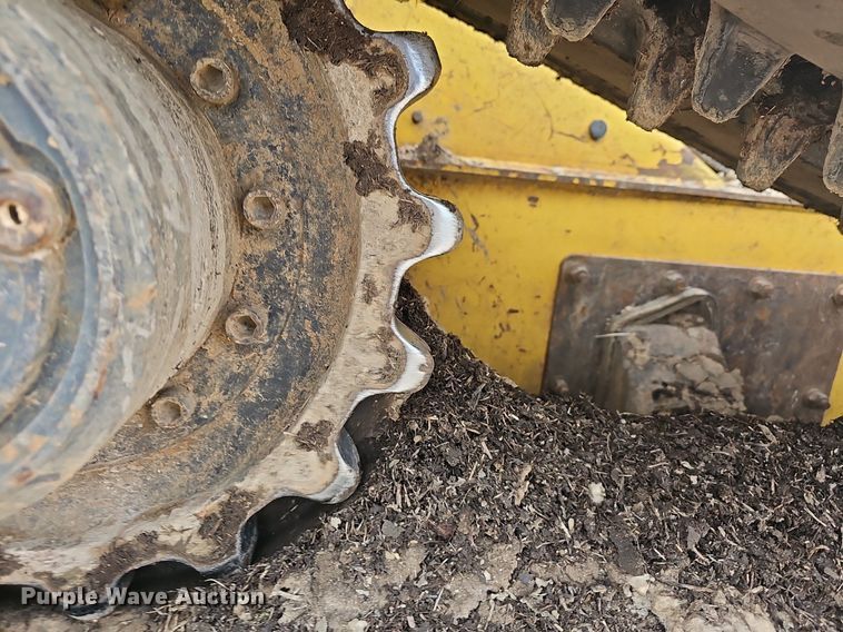 image for item EJ5923 2007 Komatsu  CK30-1 tracked skid steer loader