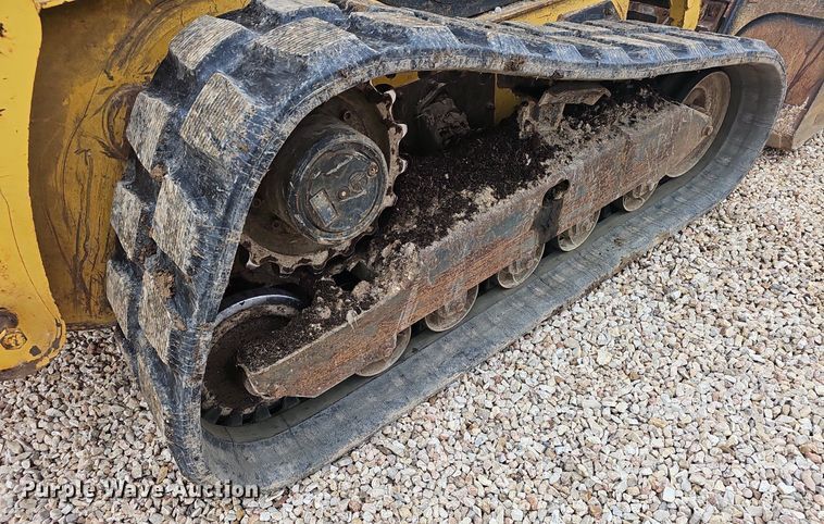 image for item EJ5923 2007 Komatsu  CK30-1 tracked skid steer loader