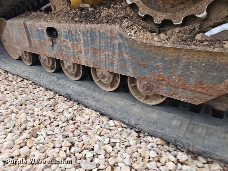 image for item EJ5923 2007 Komatsu  CK30-1 tracked skid steer loader