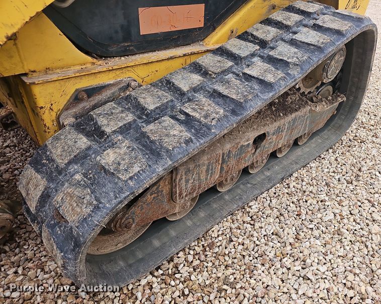 image for item EJ5923 2007 Komatsu  CK30-1 tracked skid steer loader