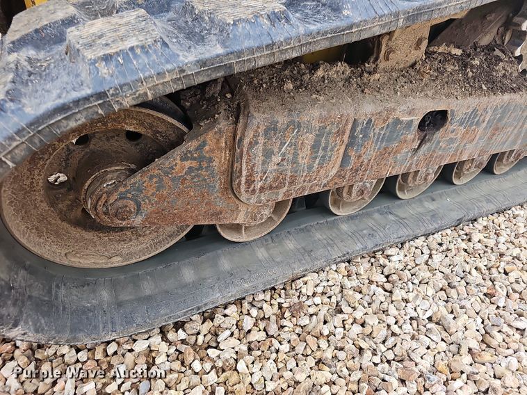 image for item EJ5923 2007 Komatsu  CK30-1 tracked skid steer loader