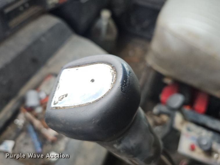 image for item EJ5925 1993 International 8100 dump truck