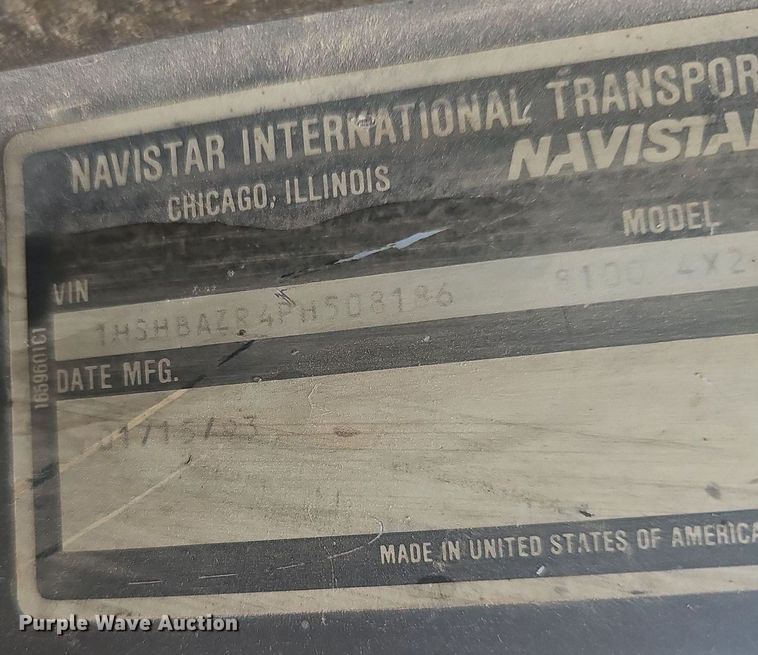 image for item EJ5925 1993 International 8100 dump truck