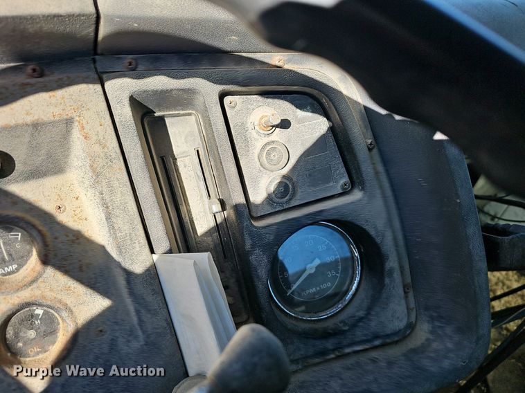 image for item EJ5931 1984 Ford LN8000 oil distributor truck