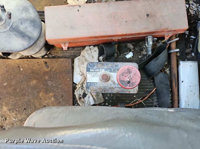 image for item EJ5931 1984 Ford LN8000 oil distributor truck