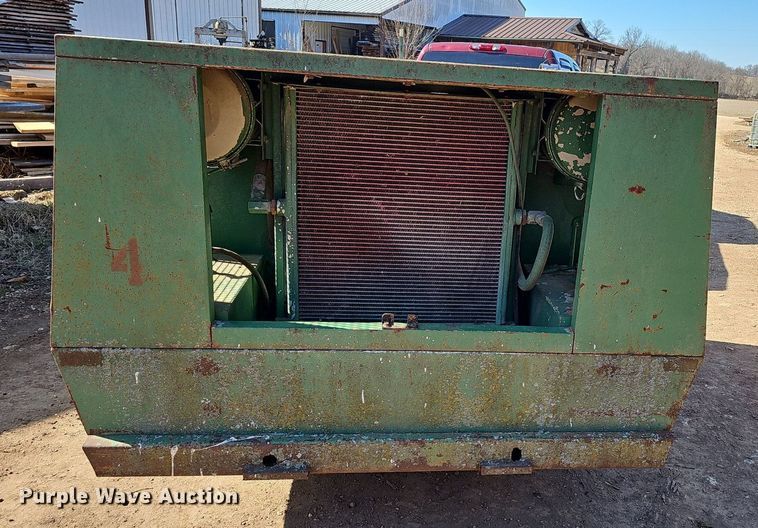 image for item EJ5947 1993 Sullair  375DPQ-JD air compressor