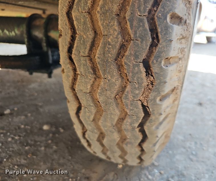 image for item EJ5947 1993 Sullair  375DPQ-JD air compressor