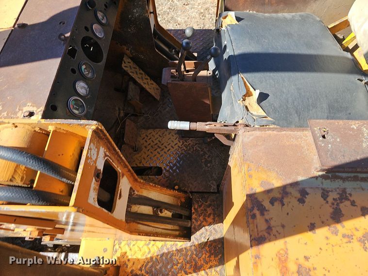 image for item EJ5948 1979 Case  850B track loader