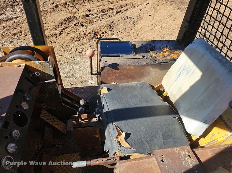 image for item EJ5948 1979 Case  850B track loader