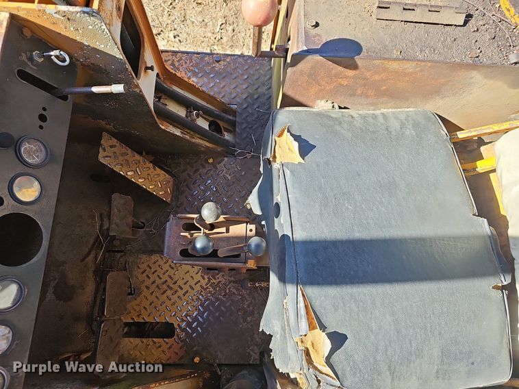 image for item EJ5948 1979 Case  850B track loader