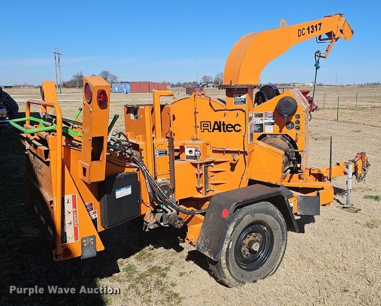 image for item EJ5950 2016 Altec DC1317 wood chipper