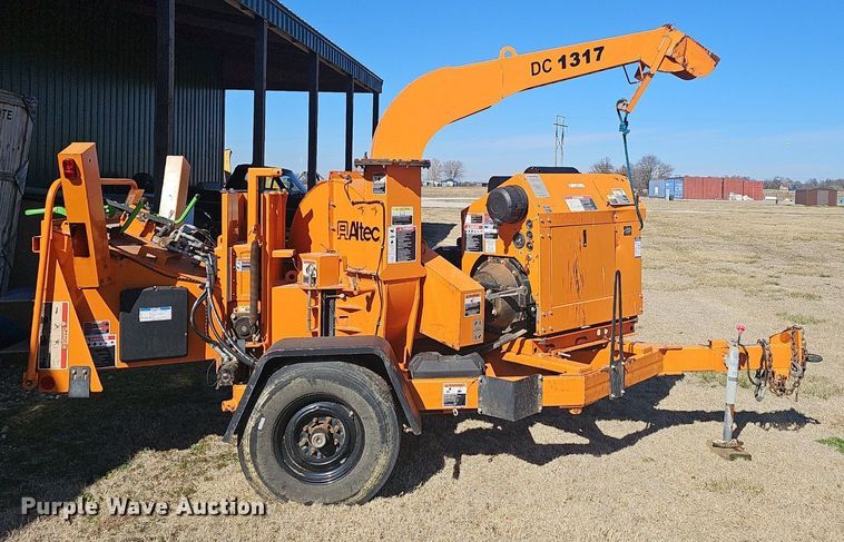 image for item EJ5950 2016 Altec DC1317 wood chipper