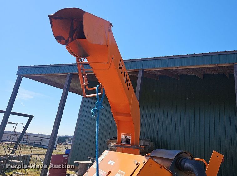 image for item EJ5950 2016 Altec DC1317 wood chipper