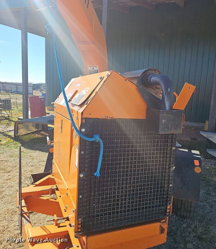 image for item EJ5950 2016 Altec DC1317 wood chipper