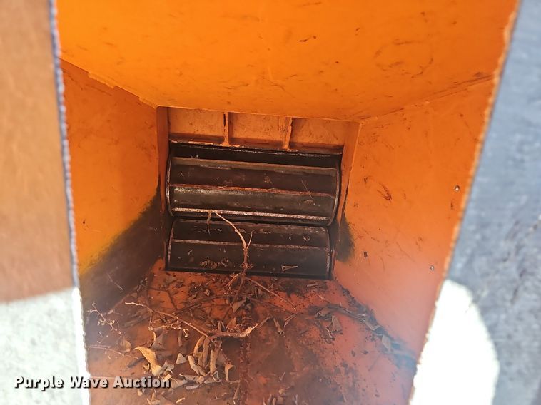 image for item EJ5950 2016 Altec DC1317 wood chipper