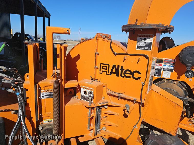 image for item EJ5950 2016 Altec DC1317 wood chipper