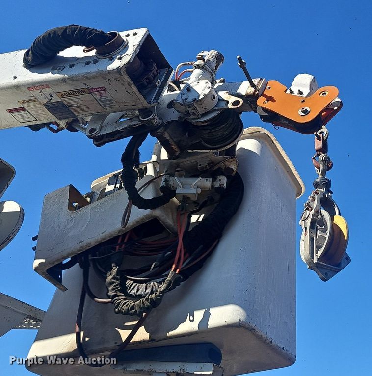 image for item EJ5951 Dakota Bodies  265-FB bucket truck bed