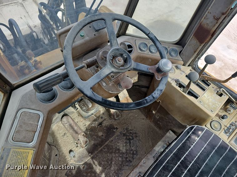 image for item EJ5954 1985 Caterpillar IT28 wheel loader