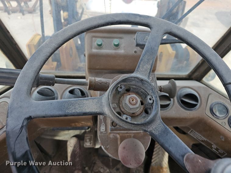 image for item EJ5954 1985 Caterpillar IT28 wheel loader