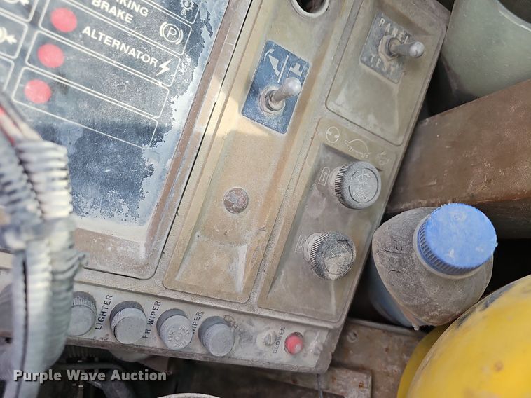 image for item EJ5954 1985 Caterpillar IT28 wheel loader