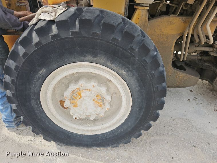 image for item EJ5954 1985 Caterpillar IT28 wheel loader
