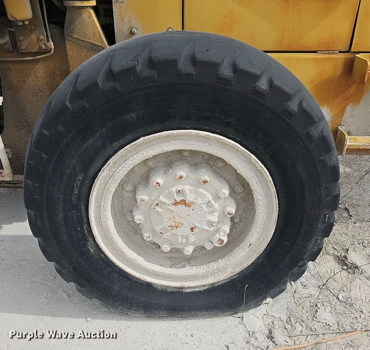 image for item EJ5954 1985 Caterpillar IT28 wheel loader