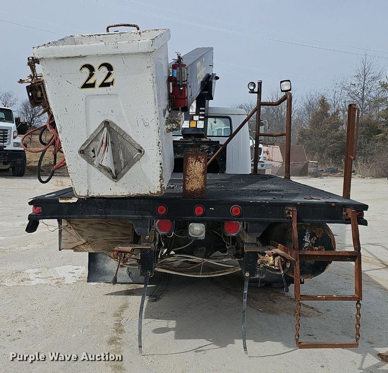 image for item EJ5955 1989 International 1754 bucket truck