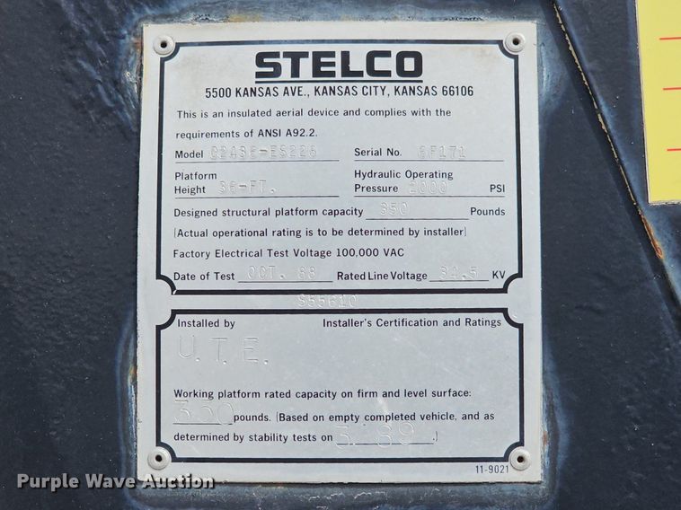 image for item EJ5955 1989 International 1754 bucket truck