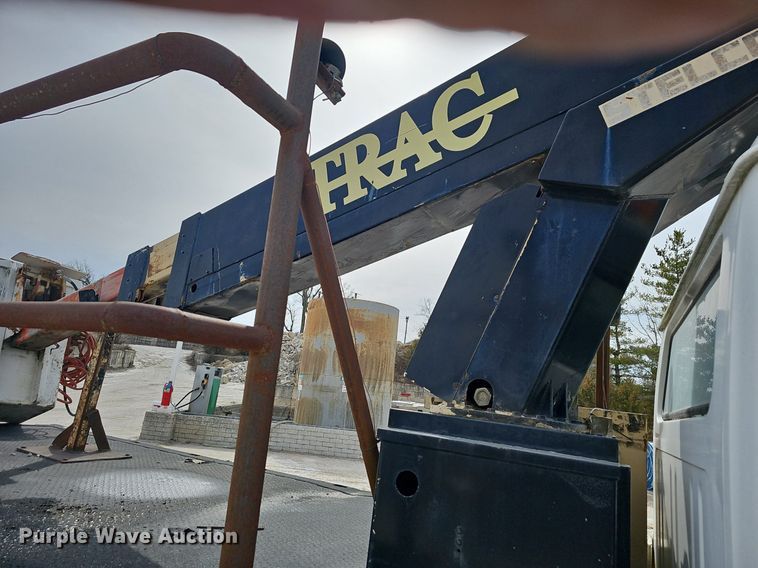 image for item EJ5955 1989 International 1754 bucket truck