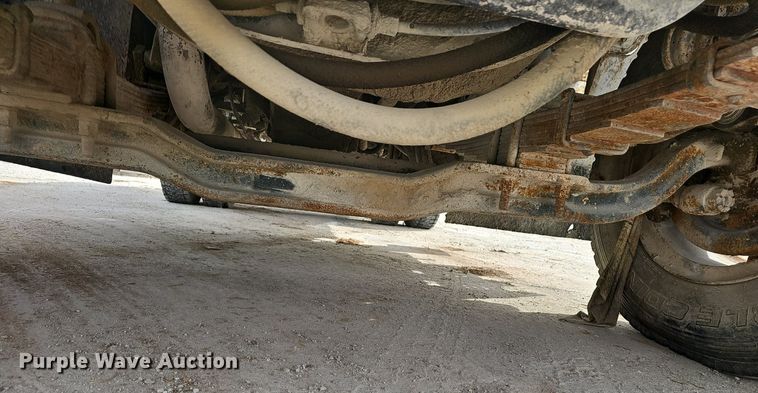 image for item EJ5955 1989 International 1754 bucket truck