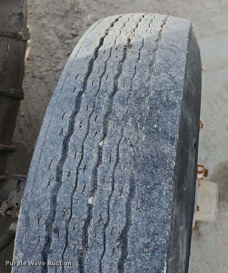 image for item EJ5955 1989 International 1754 bucket truck