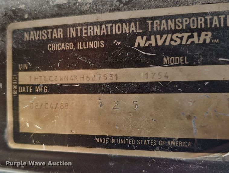 image for item EJ5955 1989 International 1754 bucket truck