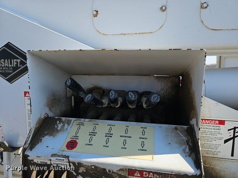 image for item EJ5956 2016 Ford  F550 Super Duty bucket truck