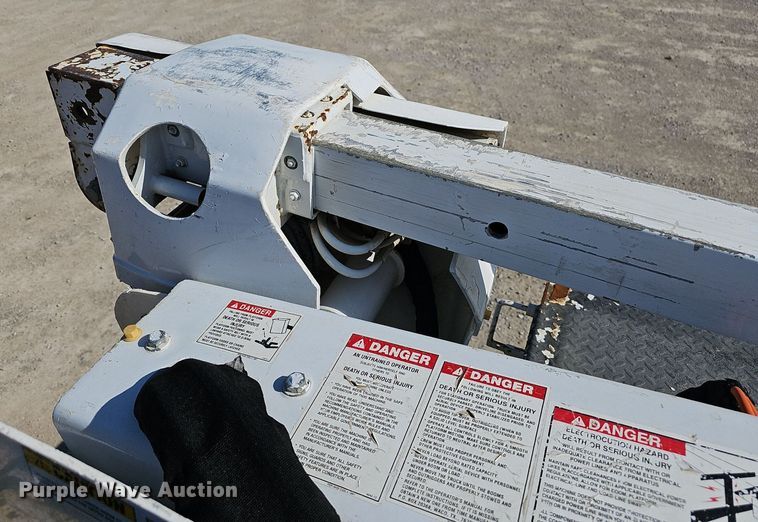 image for item EJ5956 2016 Ford  F550 Super Duty bucket truck