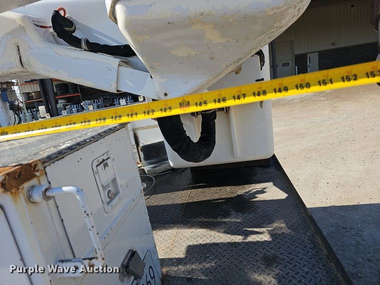 image for item EJ5956 2016 Ford  F550 Super Duty bucket truck