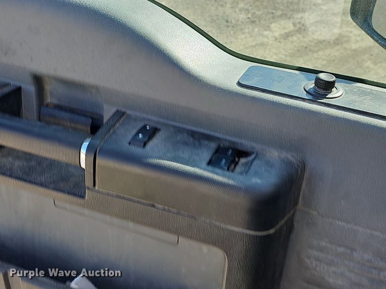 image for item EJ5956 2016 Ford  F550 Super Duty bucket truck