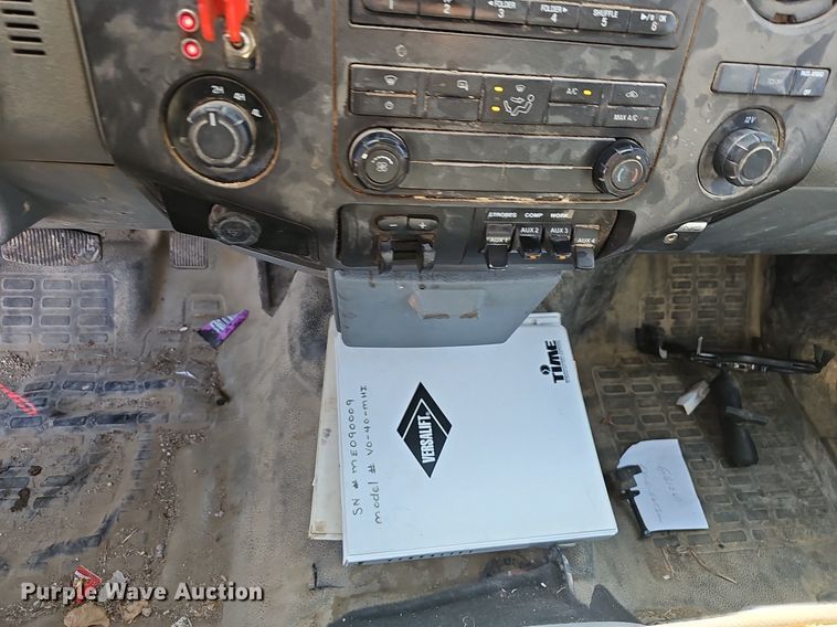 image for item EJ5956 2016 Ford  F550 Super Duty bucket truck