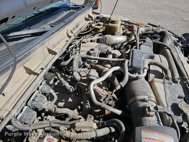 image for item EJ5956 2016 Ford  F550 Super Duty bucket truck