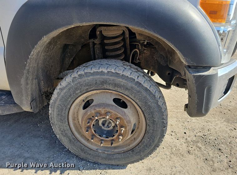 image for item EJ5956 2016 Ford  F550 Super Duty bucket truck