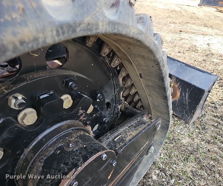 image for item EJ5961 2013 Ditch Witch RT115 rock saw